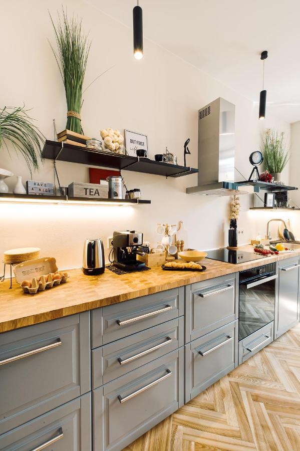 Elvis Apartment/11 Beds/6 Bedrooms/riga Old Town Appartamento Riga