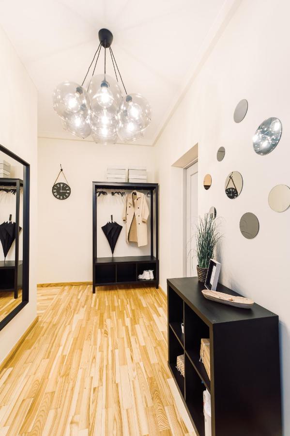 Elvis Apartment/11 Beds/6 Bedrooms/riga Old Town Riika