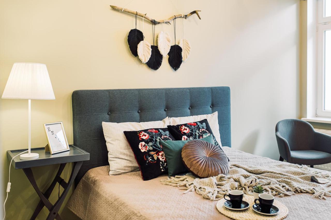 Huoneisto Elvis Apartment/11 Beds/6 Bedrooms/riga Old Town