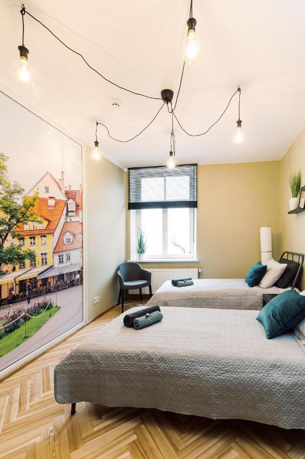 Elvis Apartment/11 Beds/6 Bedrooms/riga Old Town Huoneisto