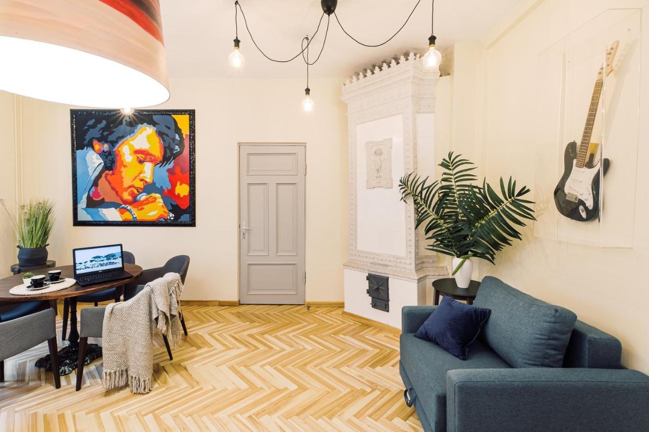 Elvis Apartment/11 Beds/6 Bedrooms/riga Old Town Riika