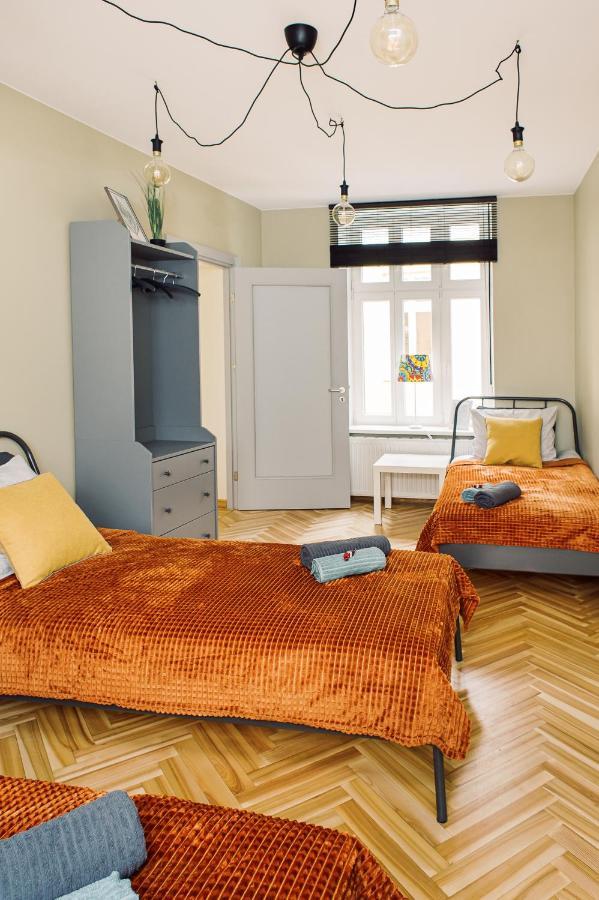 Elvis Apartment/11 Beds/6 Bedrooms/riga Old Town Huoneisto
